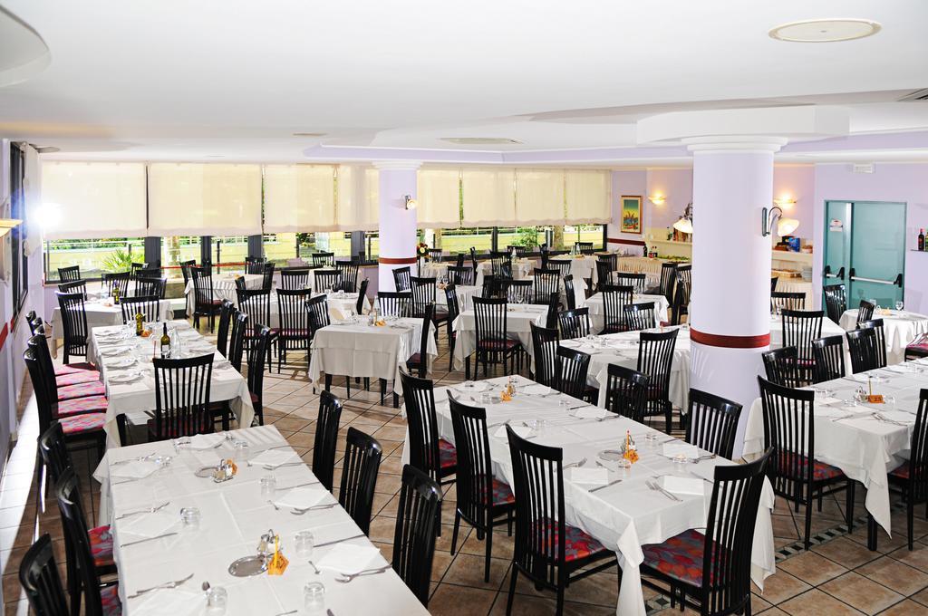 Hotel Prater Cesenatico Exterior foto