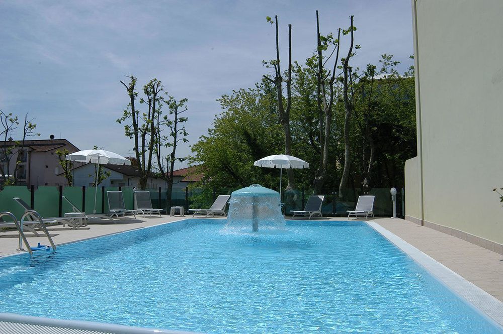 Hotel Prater Cesenatico Exterior foto