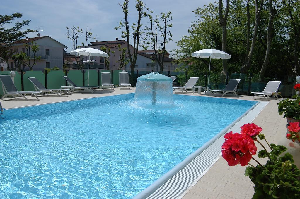 Hotel Prater Cesenatico Exterior foto
